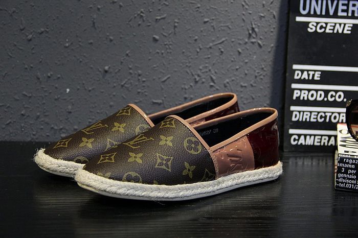 LV Loafers Women--005